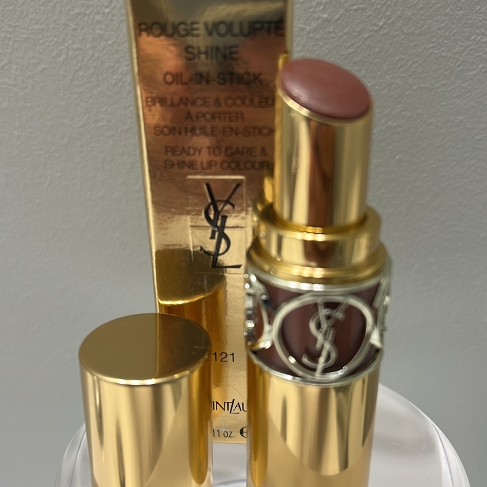Yves Saint Laurent Gold Rouge Volupté Shine Lipstick - Picture 2 of 4